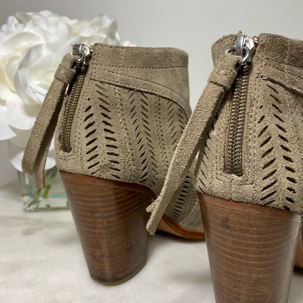 Coach - Honey Booties Sz 5 View 3